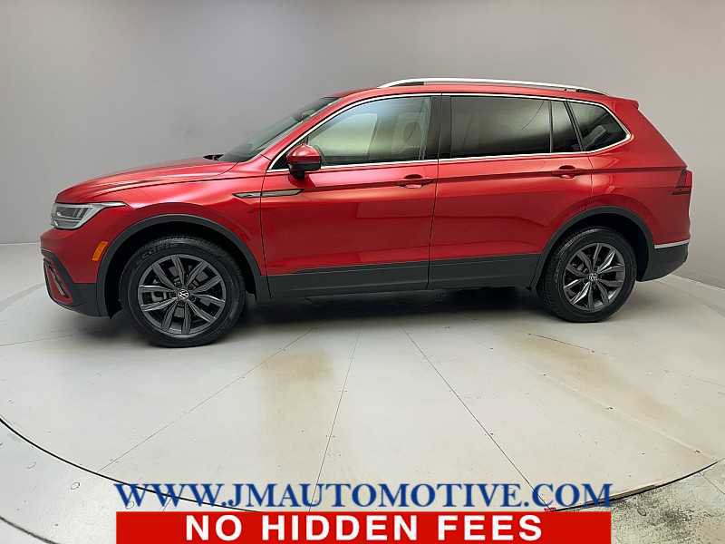 Used 2022 Volkswagen Tiguan SE image 2