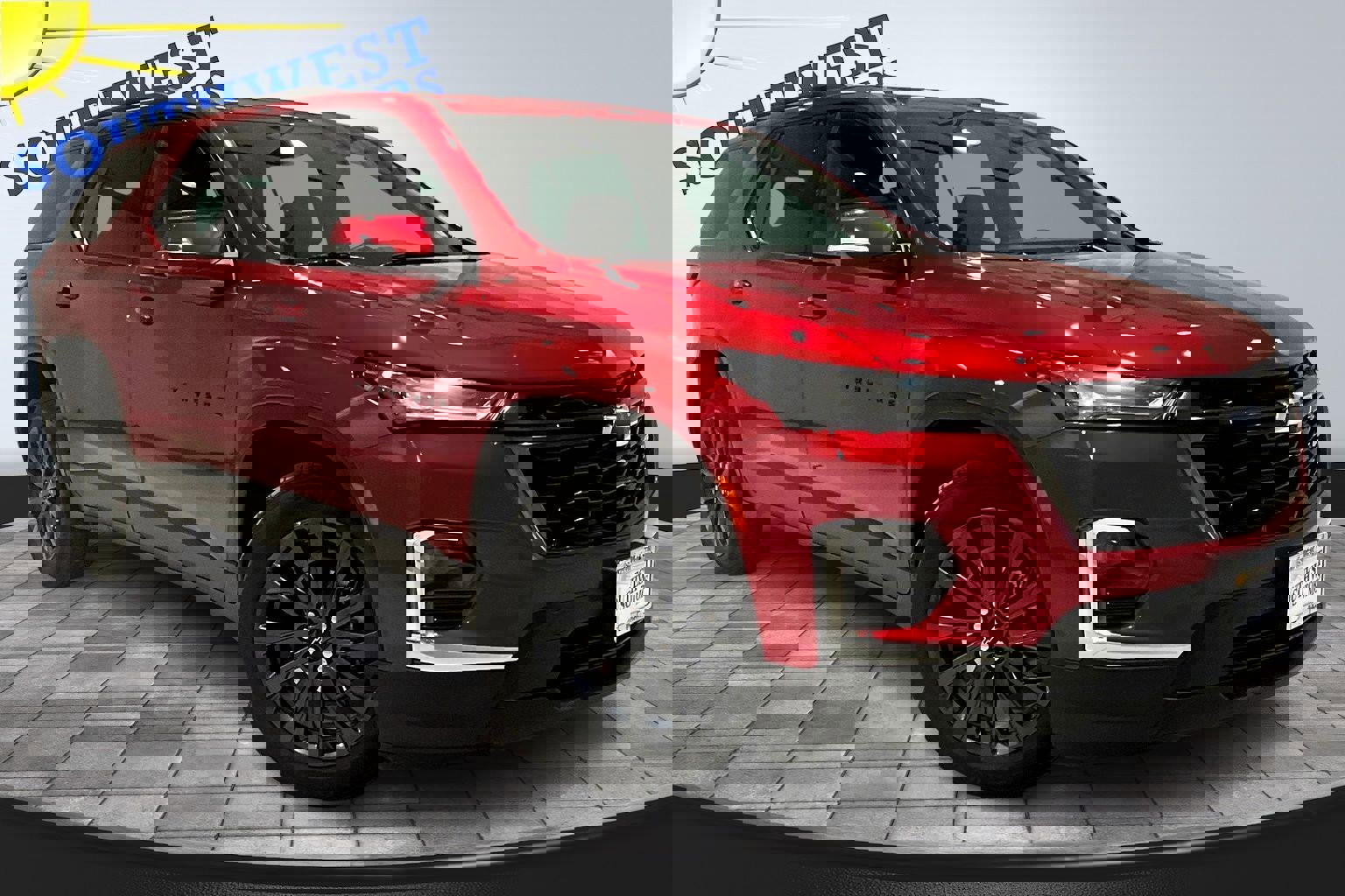 Used 2023 Chevrolet Traverse RS image 3