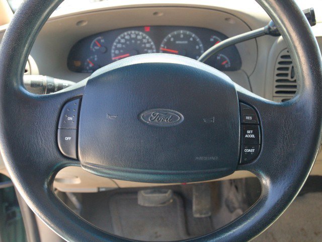Used 2001 Ford F150 XLT AWD/4WD image 17