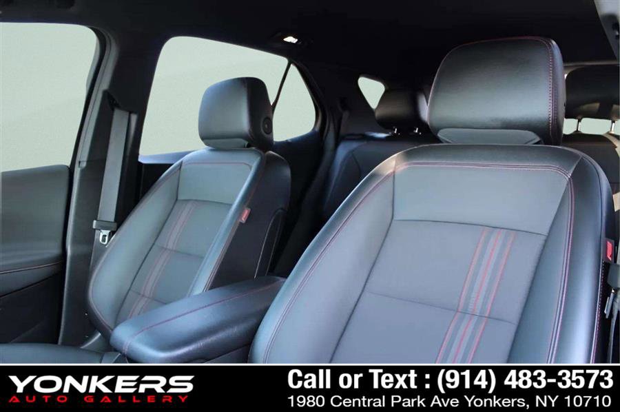 Used 2022 Chevrolet Equinox RS w/ Infotainment Package image 14
