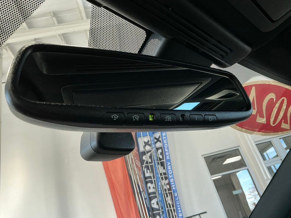 Used 2024 INFINITI Q50 Sensory image 43