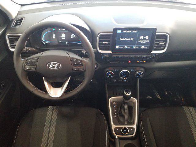 New 2026 Hyundai Venue SEL FWD image 3