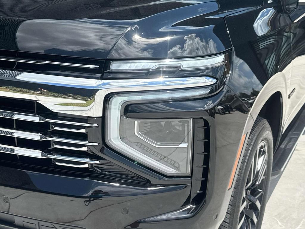 Used 2025 Chevrolet Tahoe Premier RWD image 7
