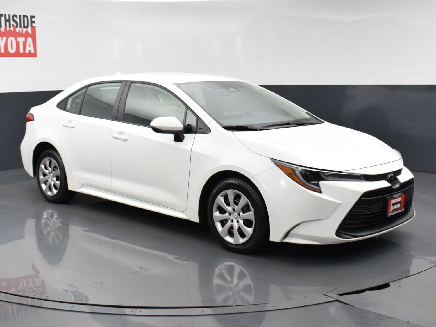 Used 2025 Toyota Corolla LE FWD image 6
