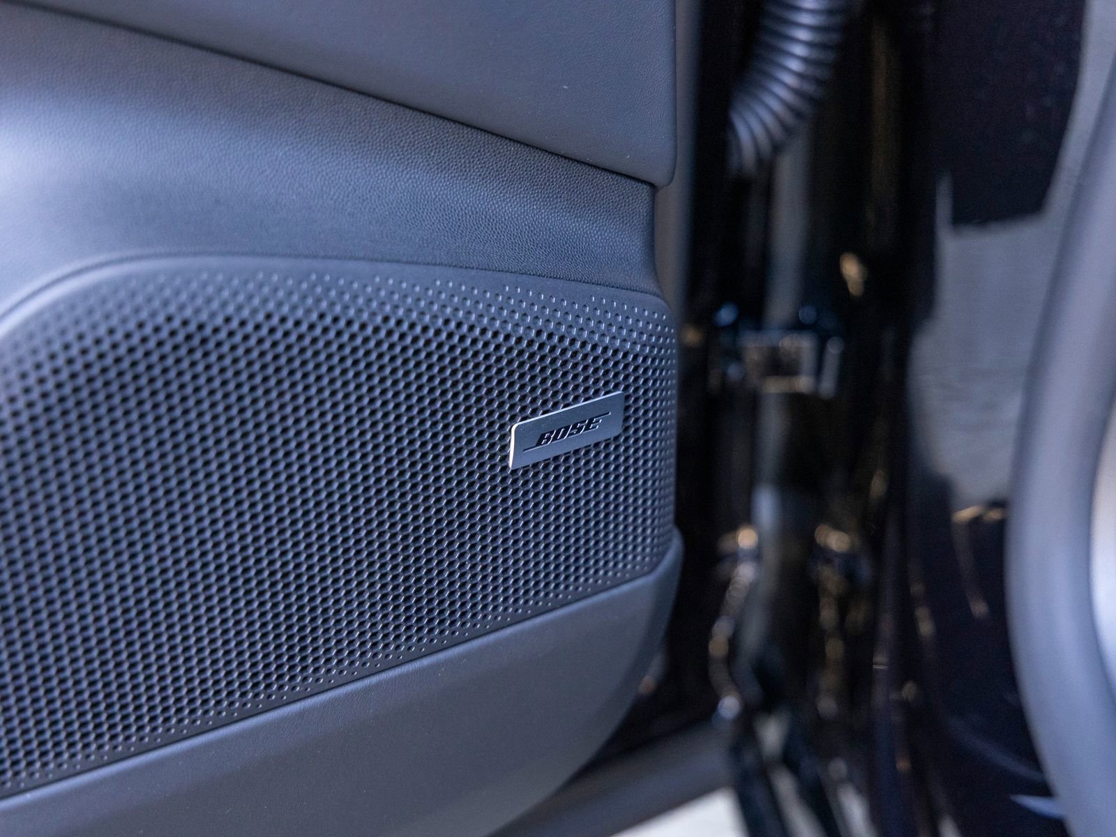 New 2026 Porsche Macan Turbo Electric image 25