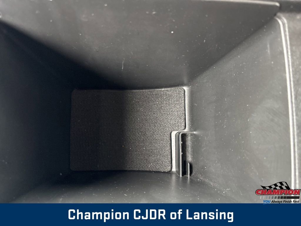 Used 2023 Chevrolet Malibu LT image 36