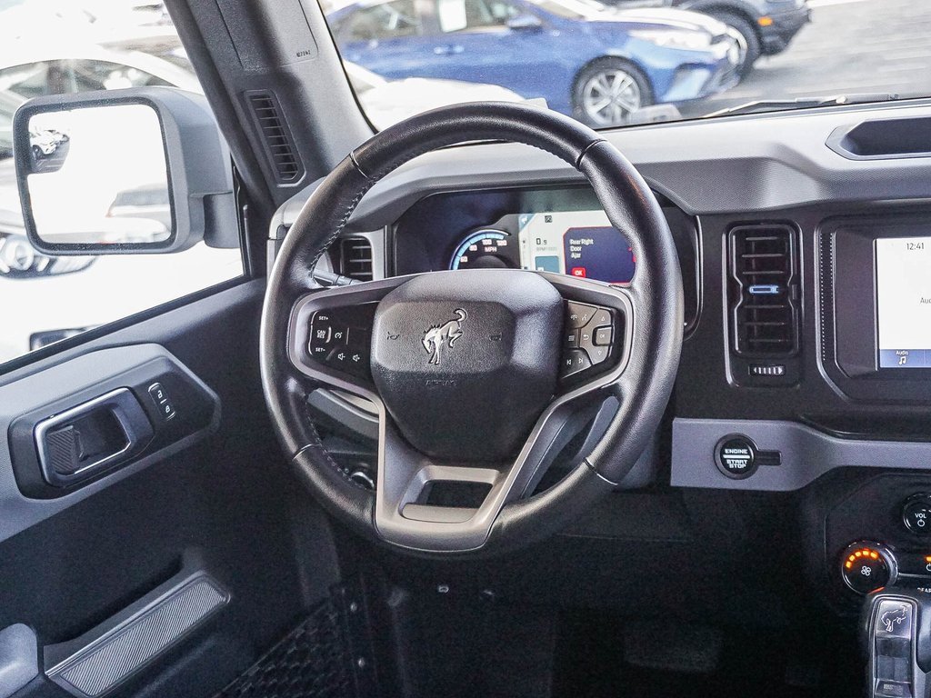 Used 2022 Ford Bronco Black Diamond image 17