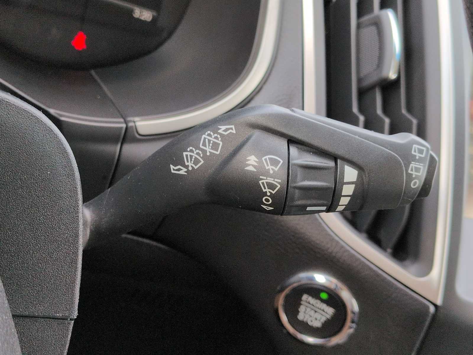 Used 2015 Ford Edge SEL w/ Equipment Group 201A FWD image 26