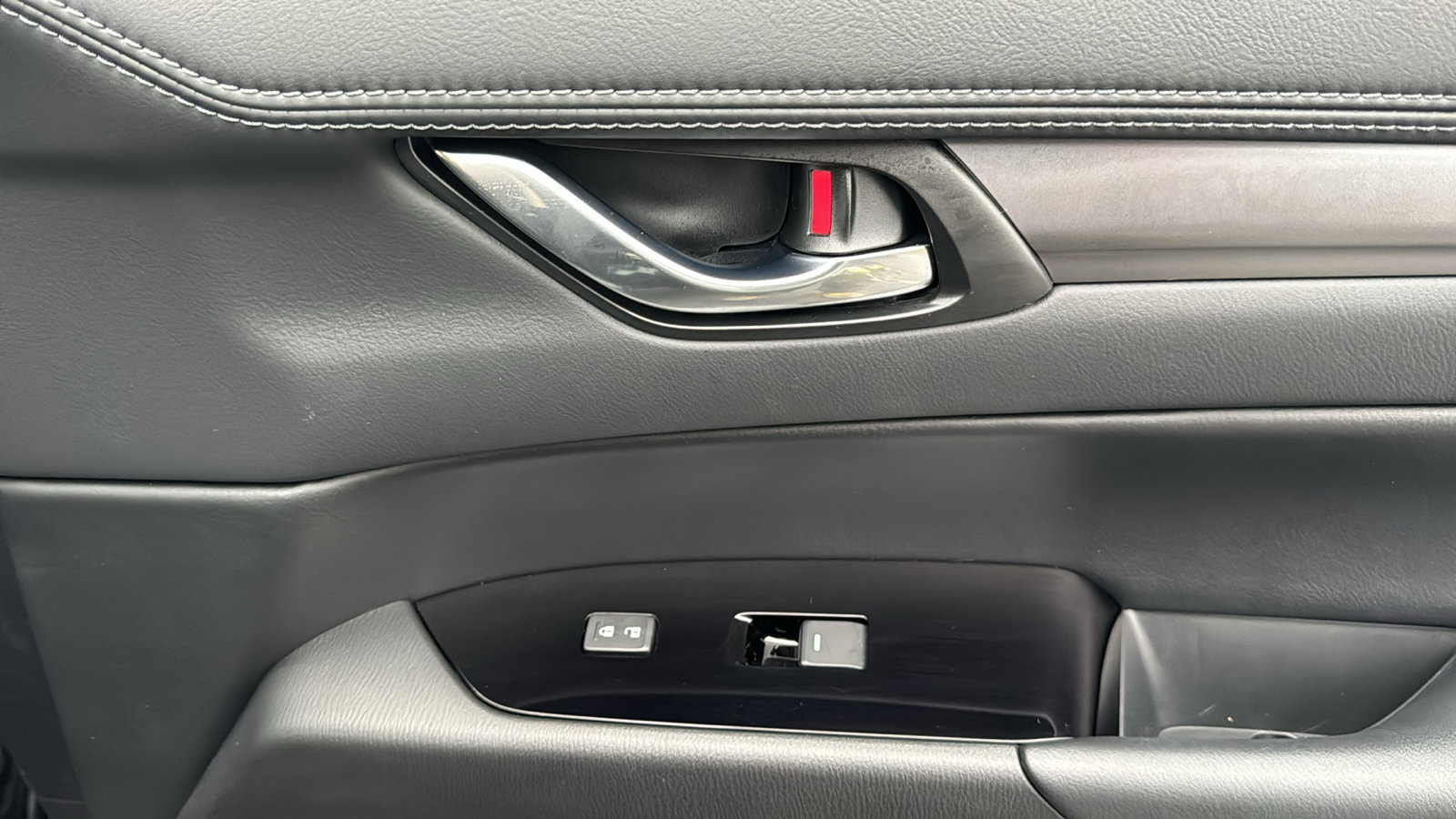 Certified 2025 MAZDA CX-5 AWD 2.5 S w/ Select Package image 26