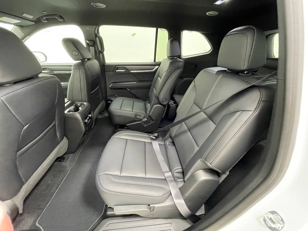 New 2026 GMC Acadia Elevation w/ Elevation Premium Package AWD/4WD image 11