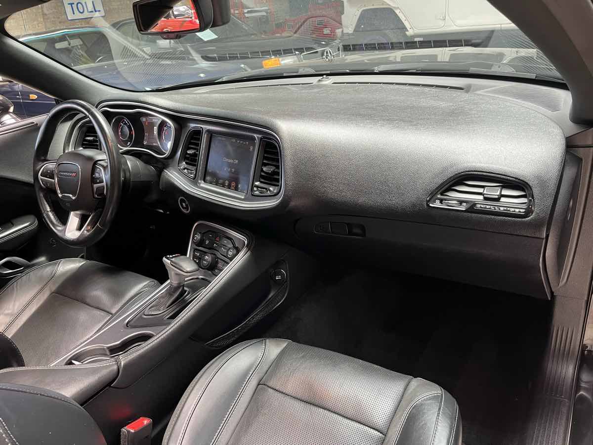 Used 2015 Dodge Challenger SXT Plus RWD image 21