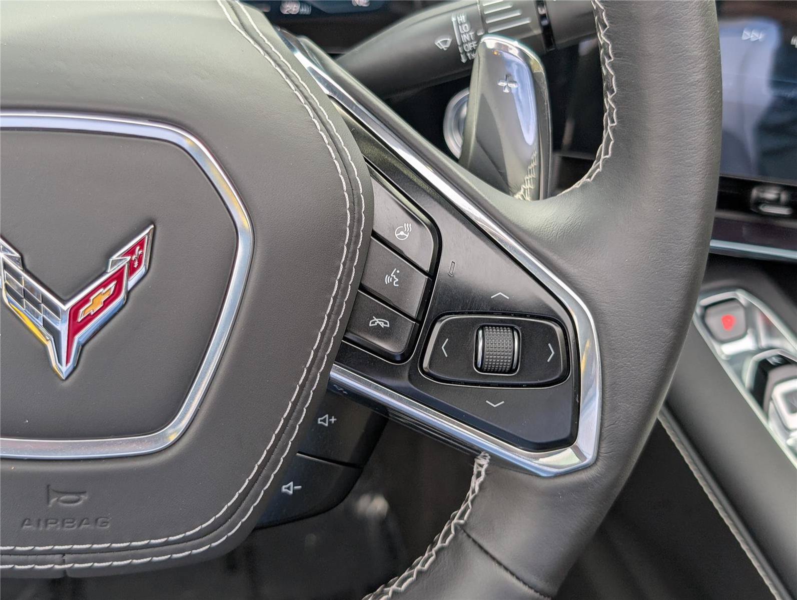 Used 2025 Chevrolet Corvette Z06 w/ Stealth Interior Trim Package RWD image 21