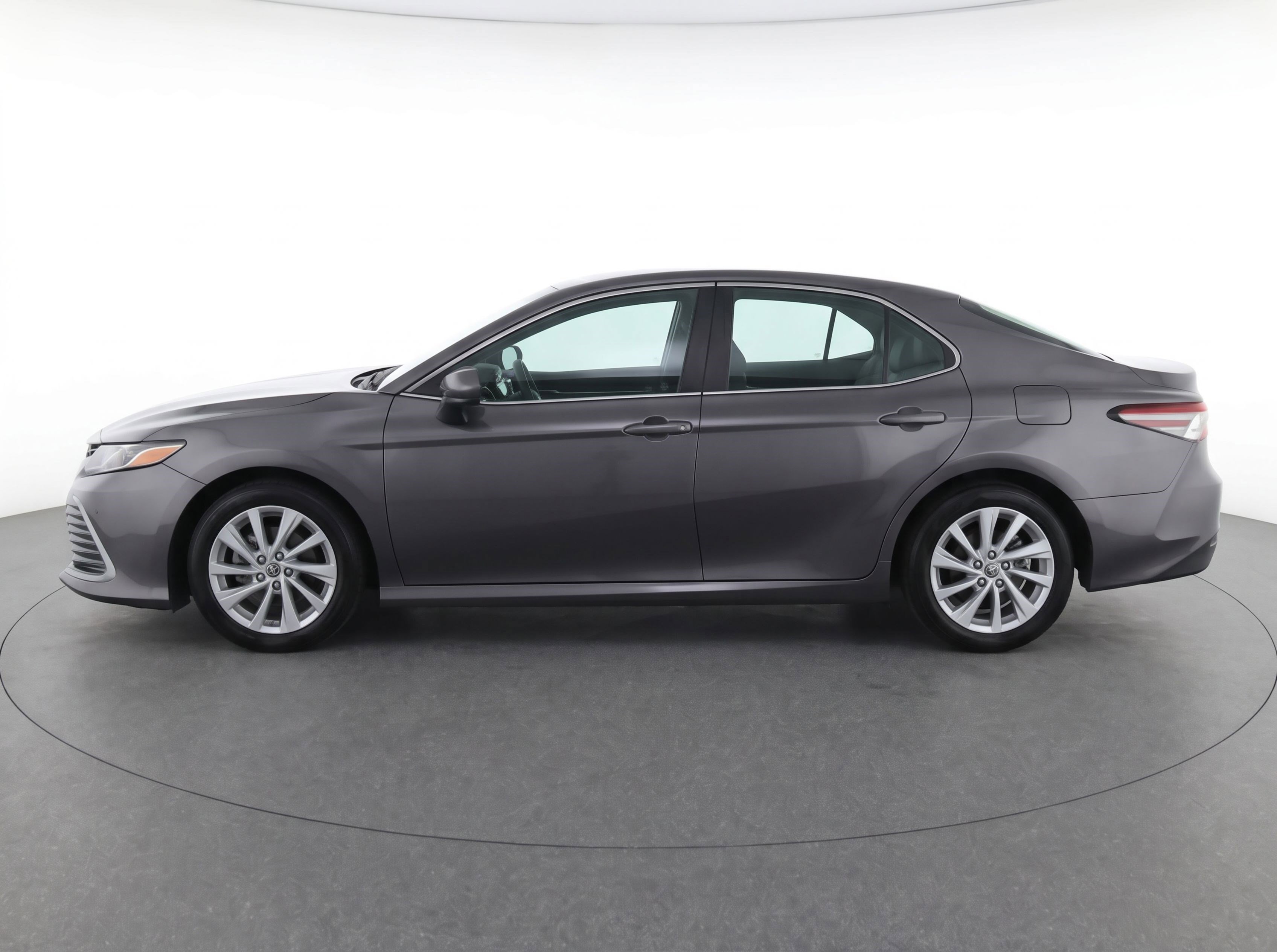 Certified 2021 Toyota Camry LE FWD image 6
