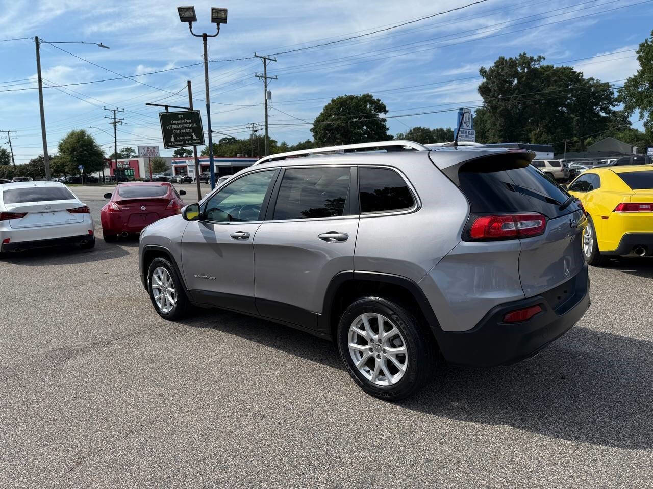 Used 2018 Jeep Cherokee Latitude image 5