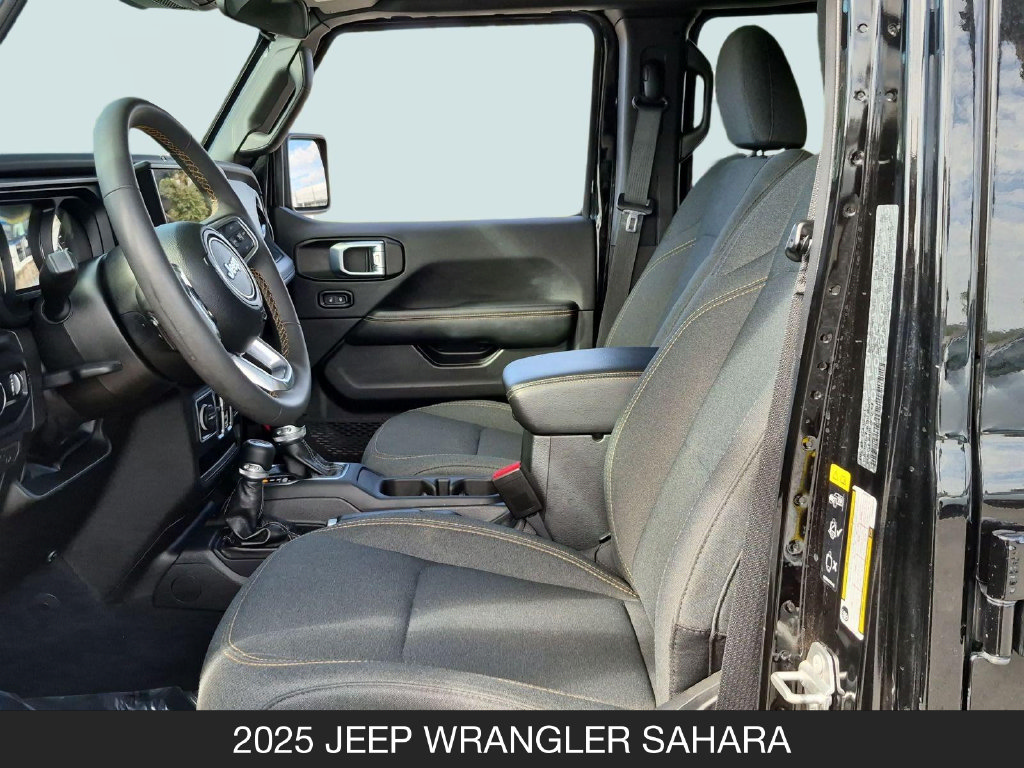 Used 2025 Jeep Wrangler Unlimited Sahara AWD/4WD image 14