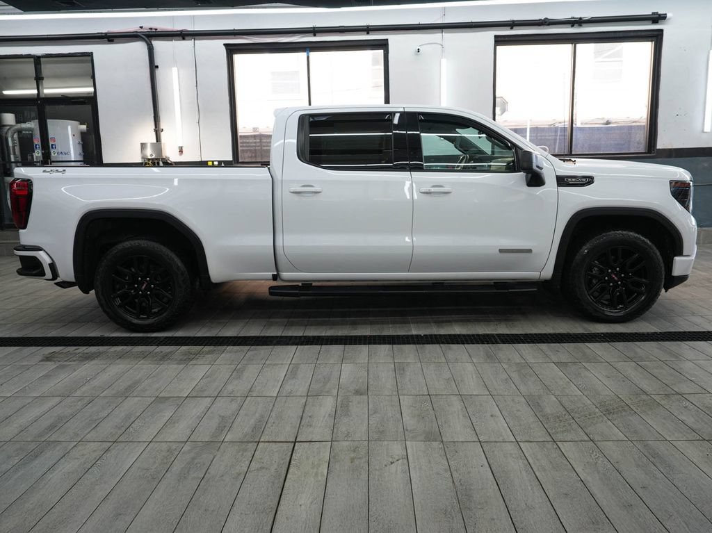 Used 2023 GMC Sierra 1500 Elevation w/ Preferred Package AWD/4WD image 5