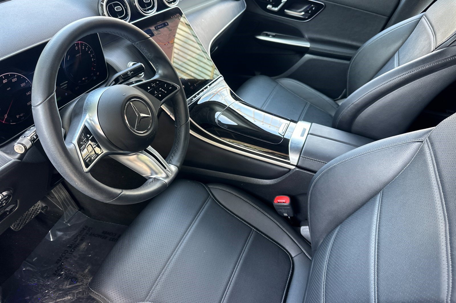 Certified 2025 Mercedes-Benz GLC 350e 4MATIC image 4