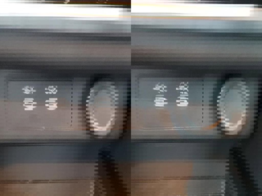 Certified 2025 Nissan Rogue SV image 19