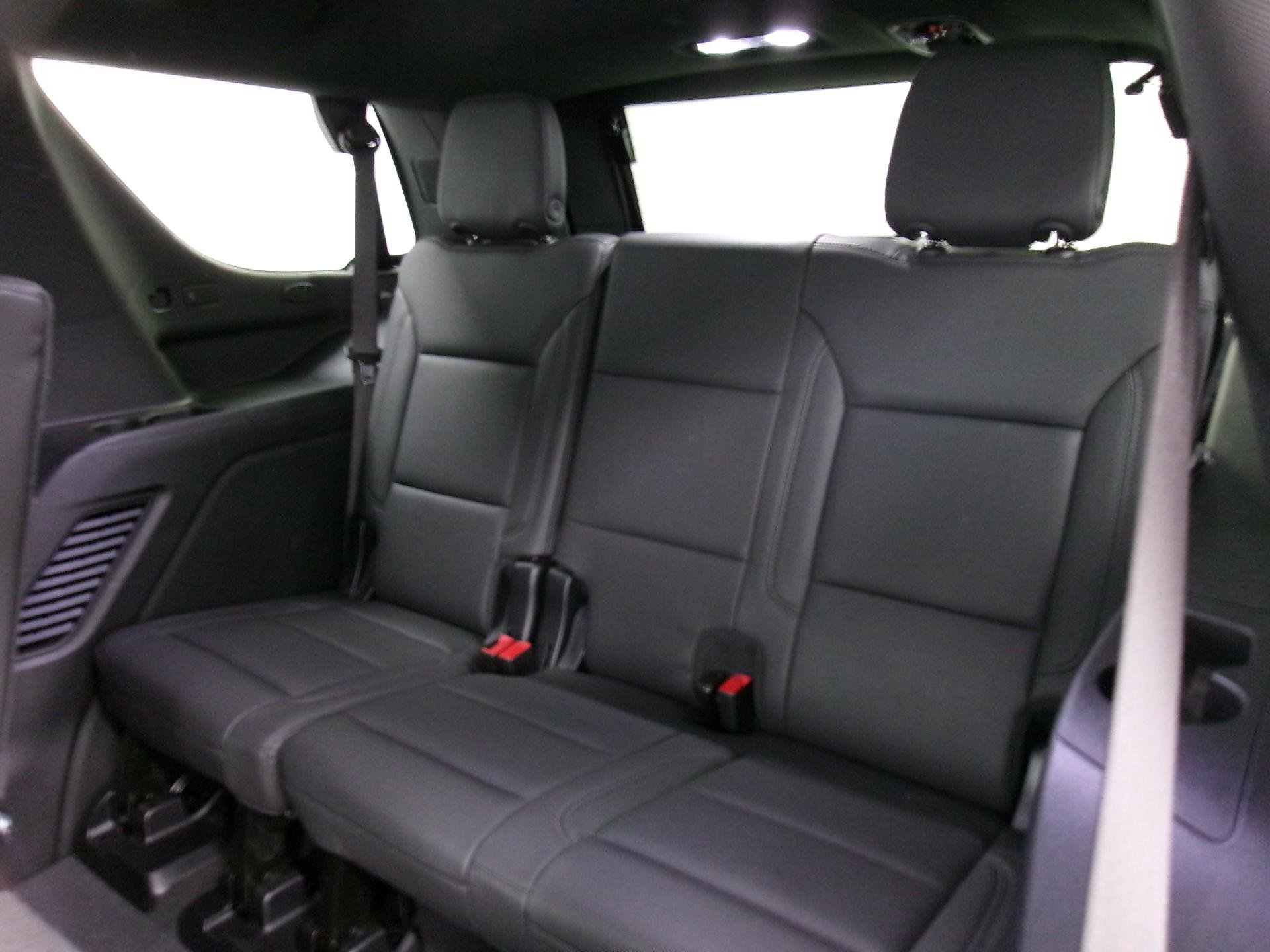 Used 2025 Chevrolet Tahoe LT AWD/4WD image 10