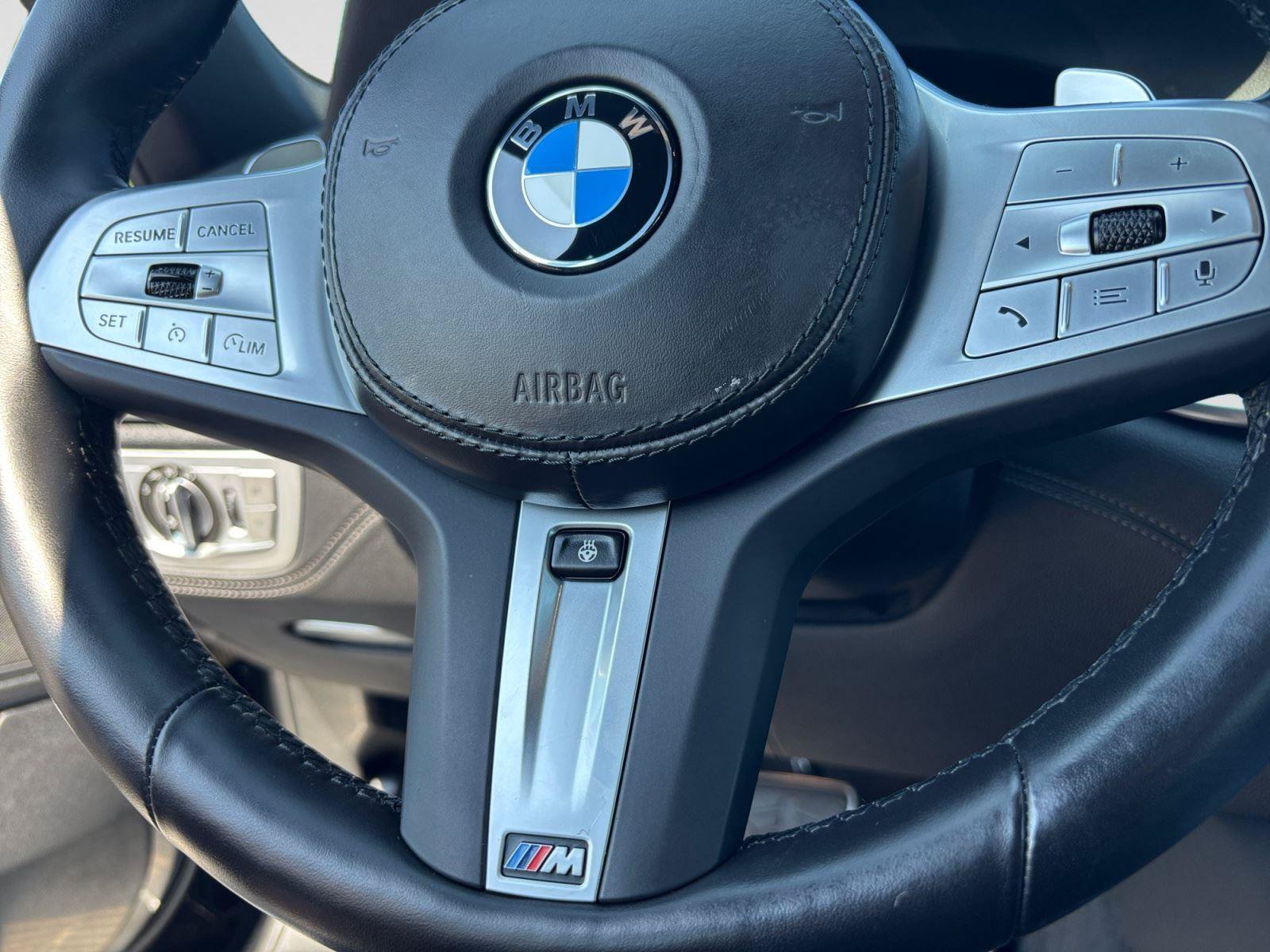 Used 2022 BMW 740i xDrive w/ M Sport Package AWD/4WD image 28