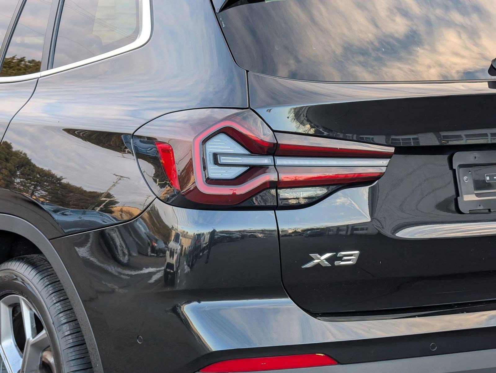 Used 2024 BMW X3 sDrive30i w/ Premium Package image 13