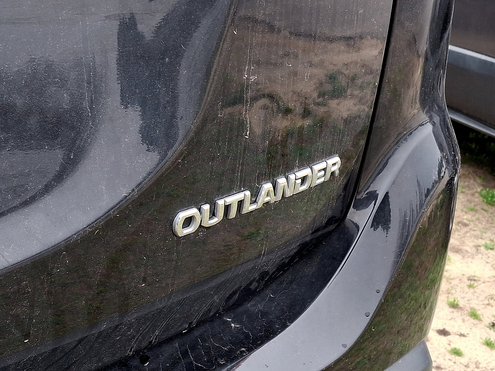 Used 2019 Mitsubishi Outlander ES image 4