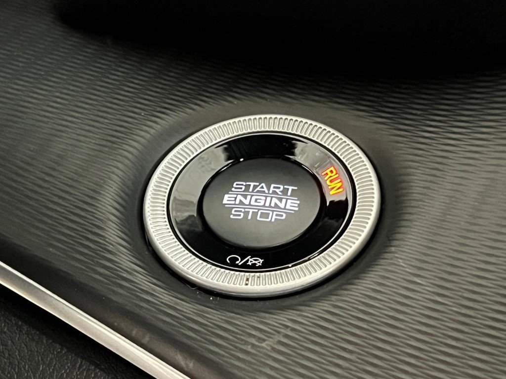 New 2025 Jeep Grand Cherokee Altitude image 23