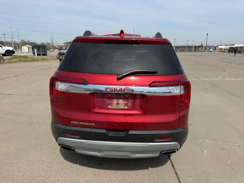 Used 2022 GMC Acadia SLE w/ Driver Convenience Package FWD image 4