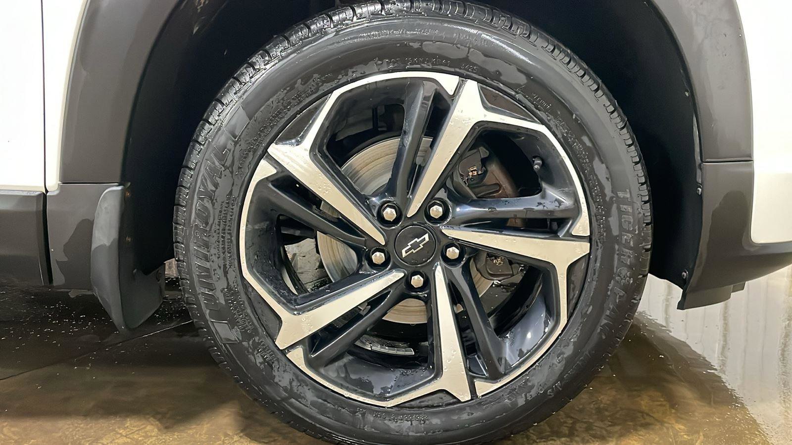 Used 2021 Chevrolet TrailBlazer RS w/ Convenience Package image 4