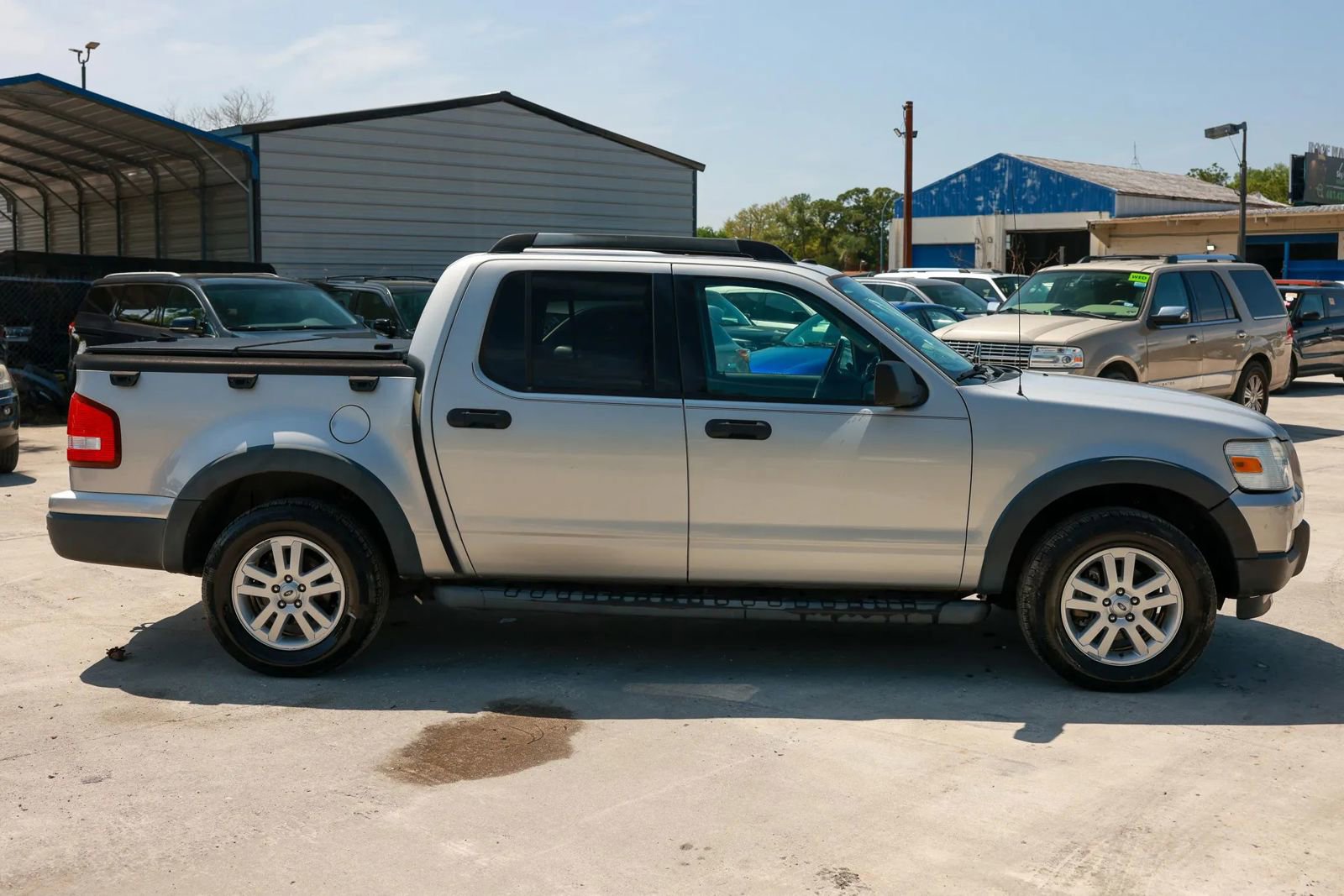 Used 2009 Ford Explorer Sport Trac XLT image 8