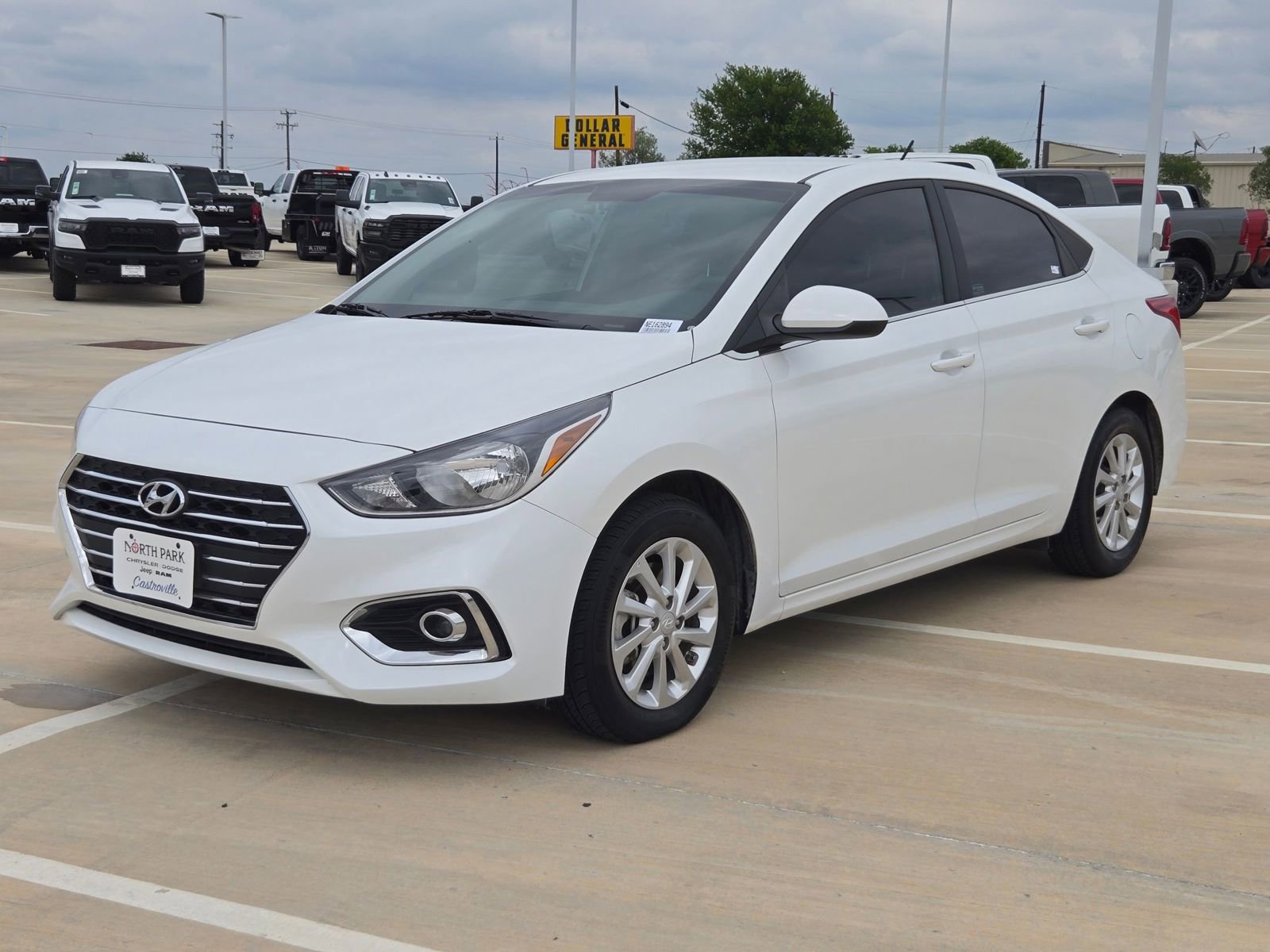 Used 2022 Hyundai Accent SEL FWD image 8