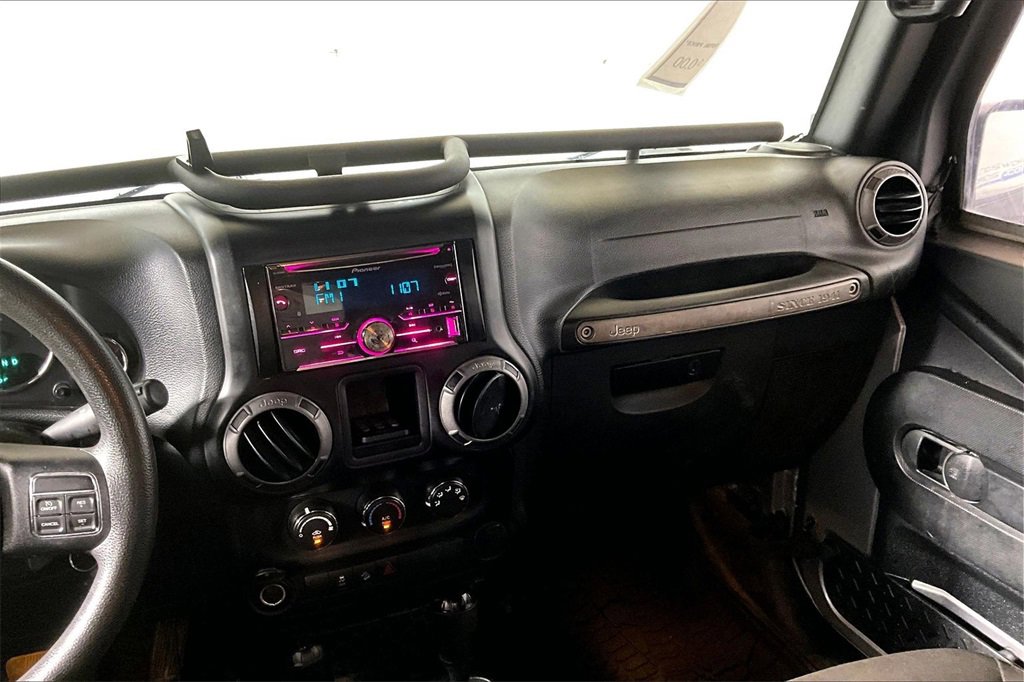 Used 2016 Jeep Wrangler Unlimited Sport image 5