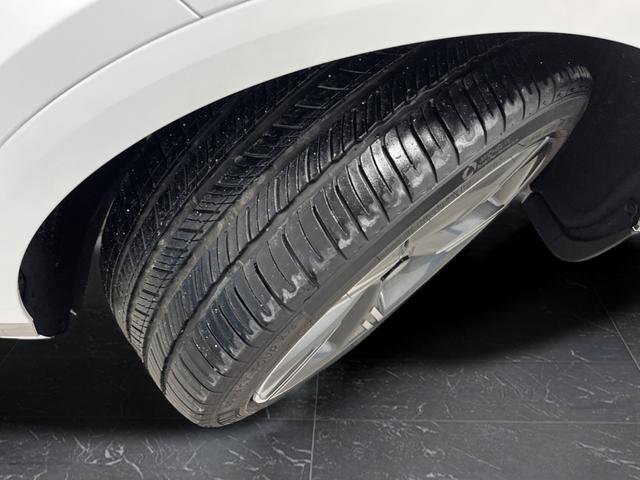 Used 2025 Genesis GV80 2.5T Prestige image 40