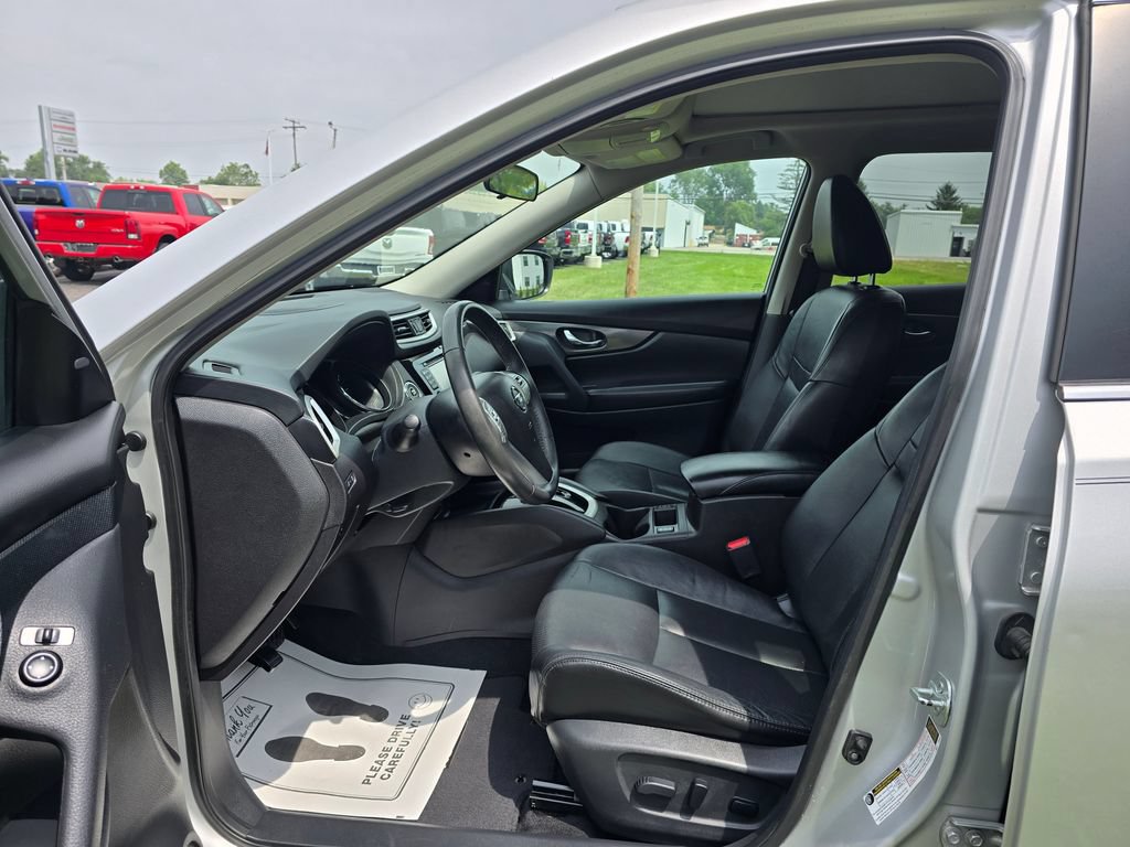 Used 2015 Nissan Rogue SL w/ SL Premium Package AWD/4WD image 9