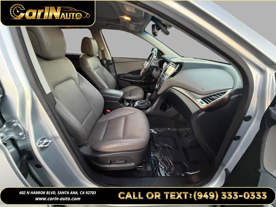 Used 2018 Hyundai Santa Fe Limited FWD image 12