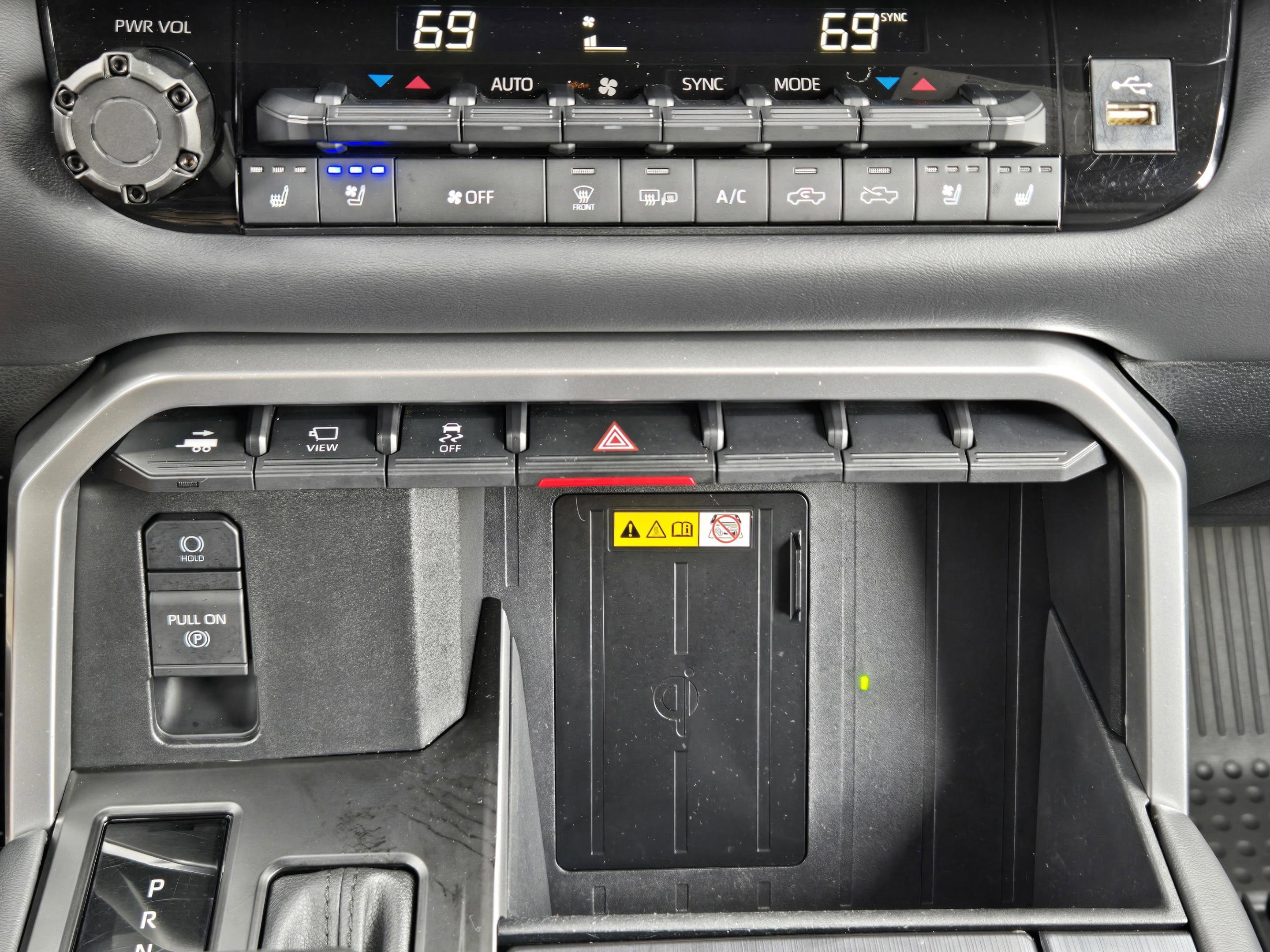 Used 2023 Toyota Tundra Platinum AWD/4WD image 16