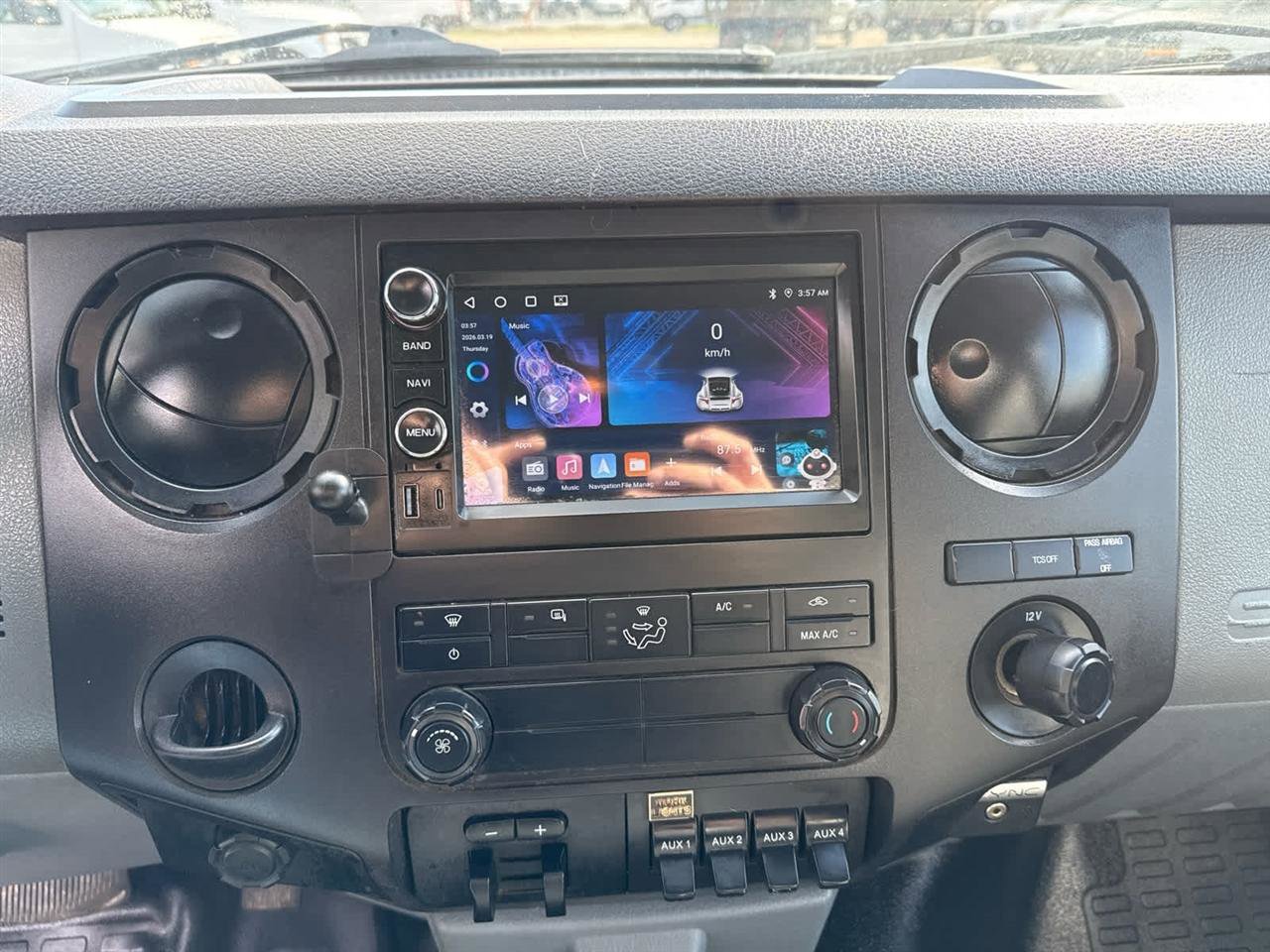 Used 2016 Ford F550 2WD Regular Cab Super Duty image 14