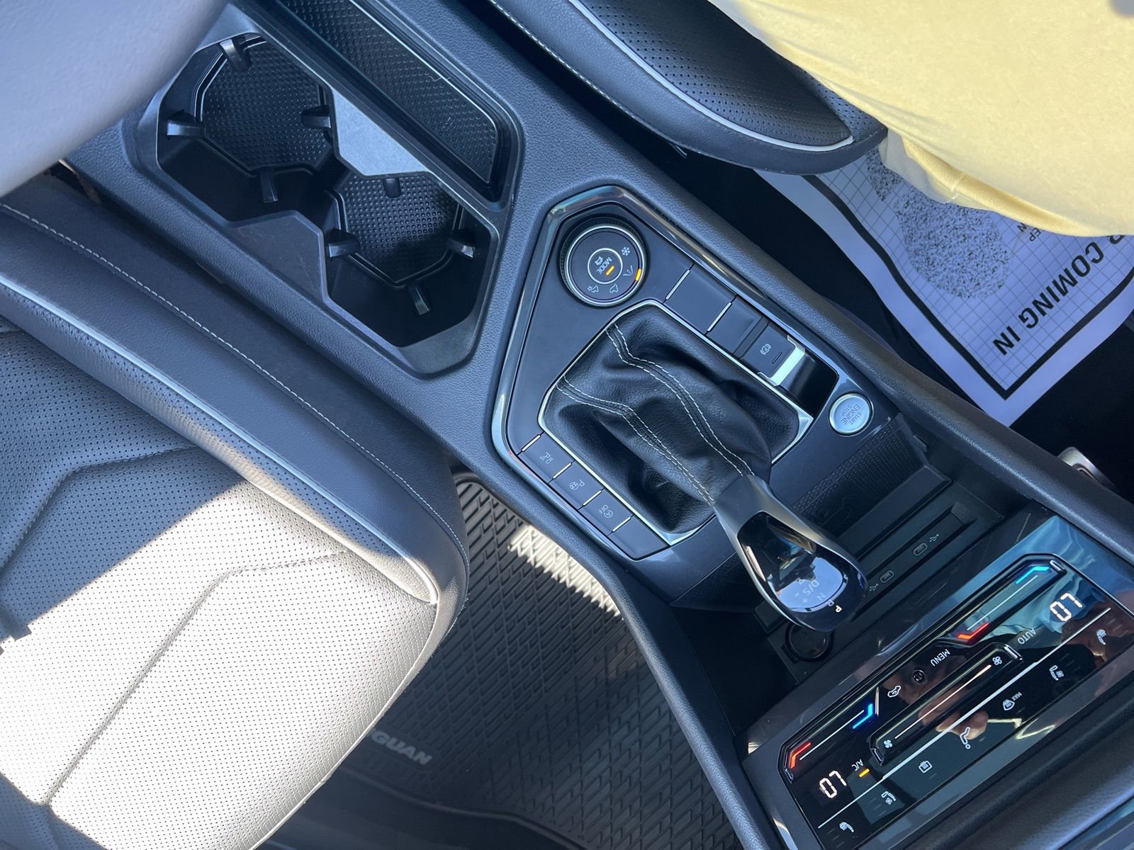 Used 2022 Volkswagen Tiguan SEL R-Line image 26