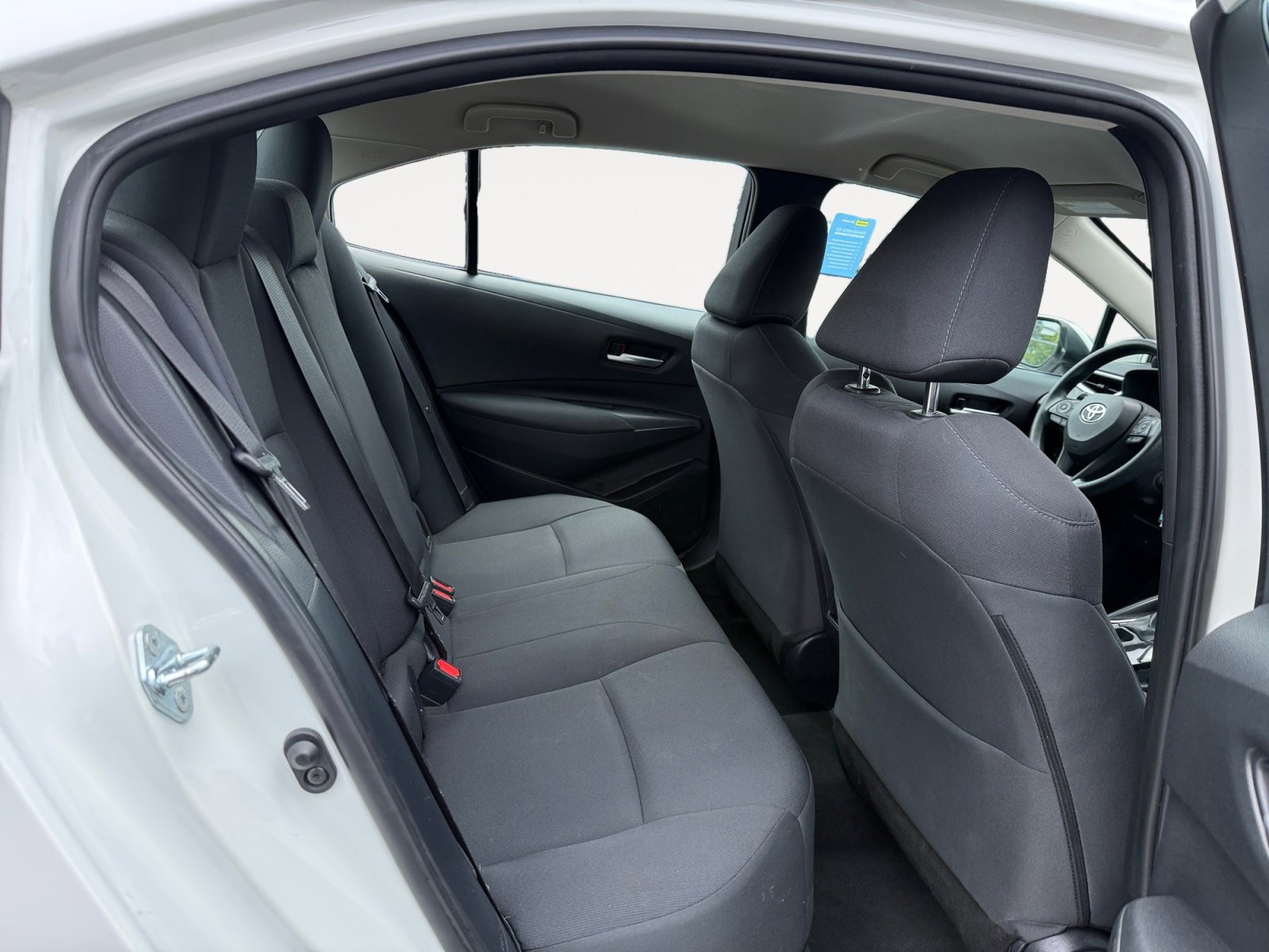 Used 2021 Toyota Corolla LE FWD image 18
