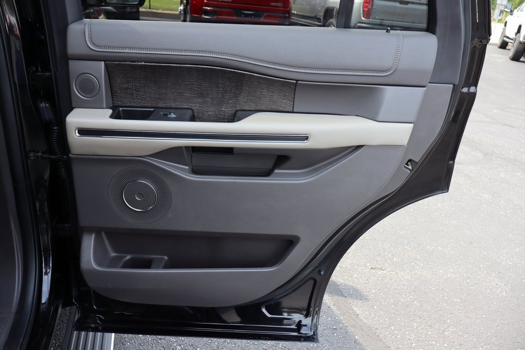 Used 2020 Ford Expedition Limited image 38