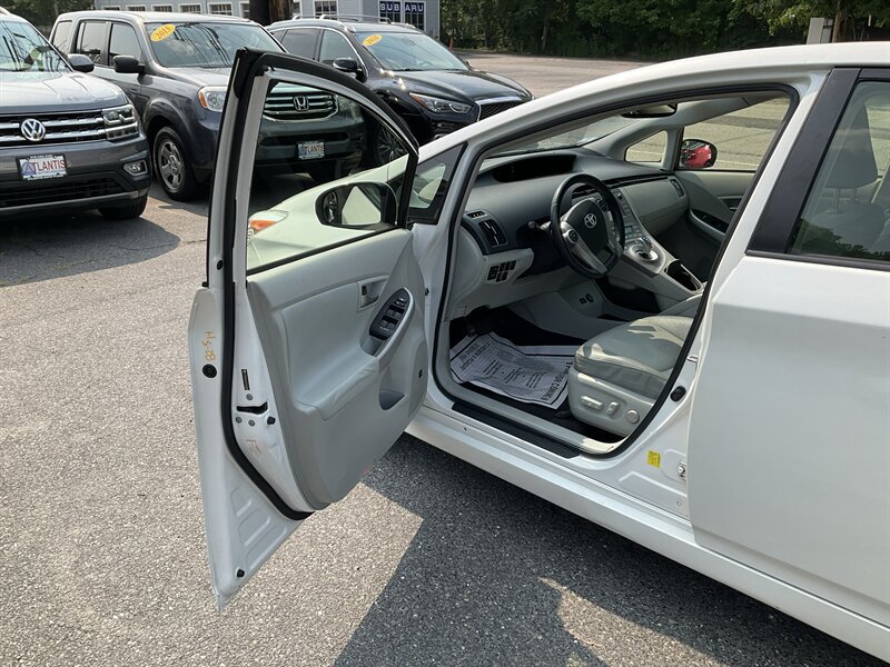 Used 2012 Toyota Prius Four FWD image 19