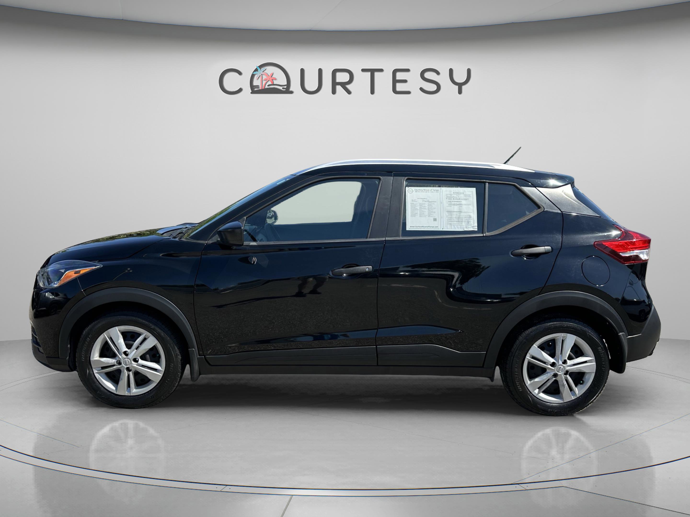 Used 2018 Nissan Kicks S FWD image 6