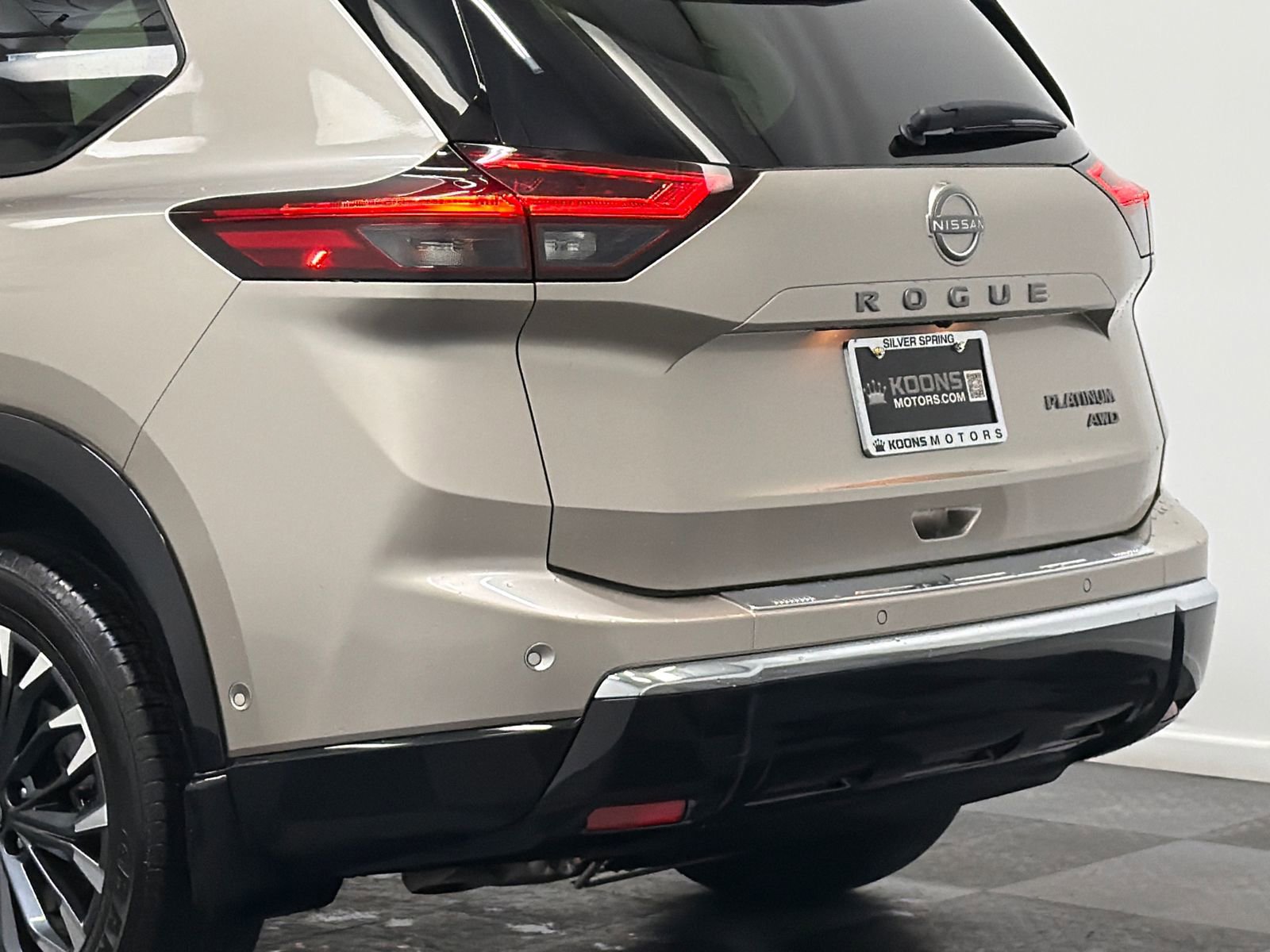 Used 2026 Nissan Rogue Platinum w/ Platinum Premium Package image 7