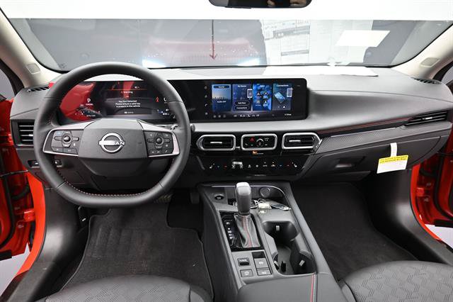 Used 2026 Nissan Sentra SR w/ SR Premium Package FWD image 9