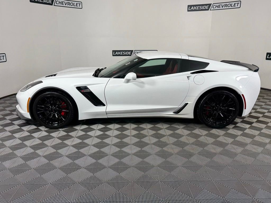 Used 2016 Chevrolet Corvette Z06 w/ 3LZ Preferred Equipment Group image 3