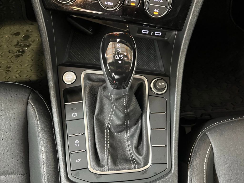 Certified 2022 Volkswagen Jetta SE image 17