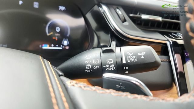 Used 2023 Jeep Grand Cherokee Summit AWD/4WD image 56