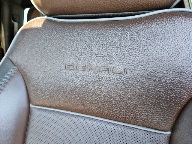 Used 2025 GMC Sierra 3500 Denali w/ Denali Reserve Package AWD/4WD image 30