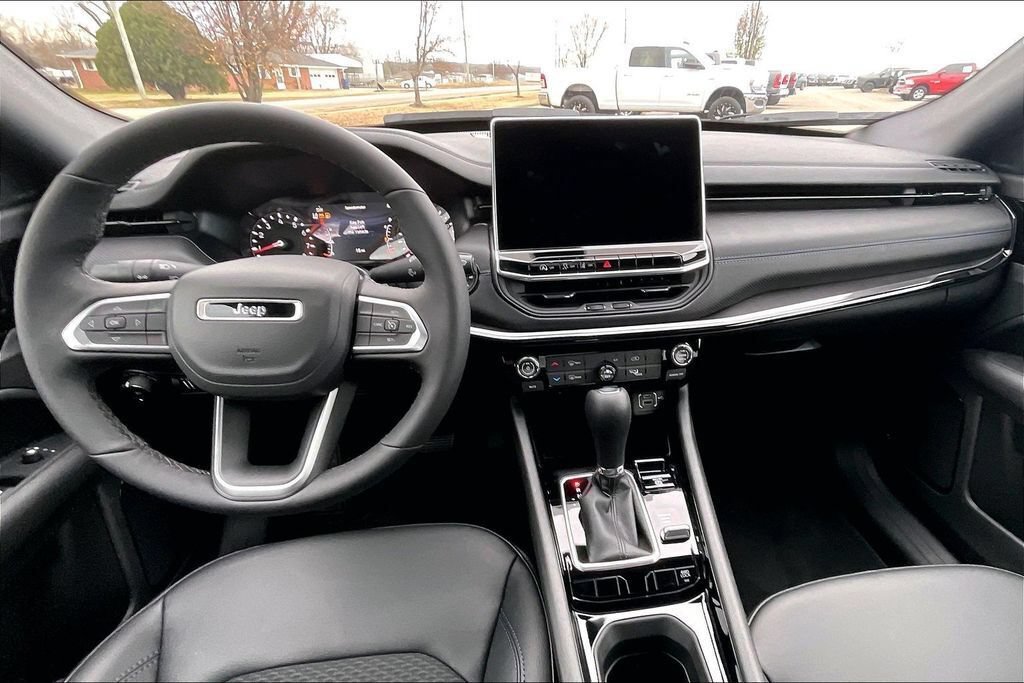 New 2026 Jeep Compass Latitude AWD/4WD image 5
