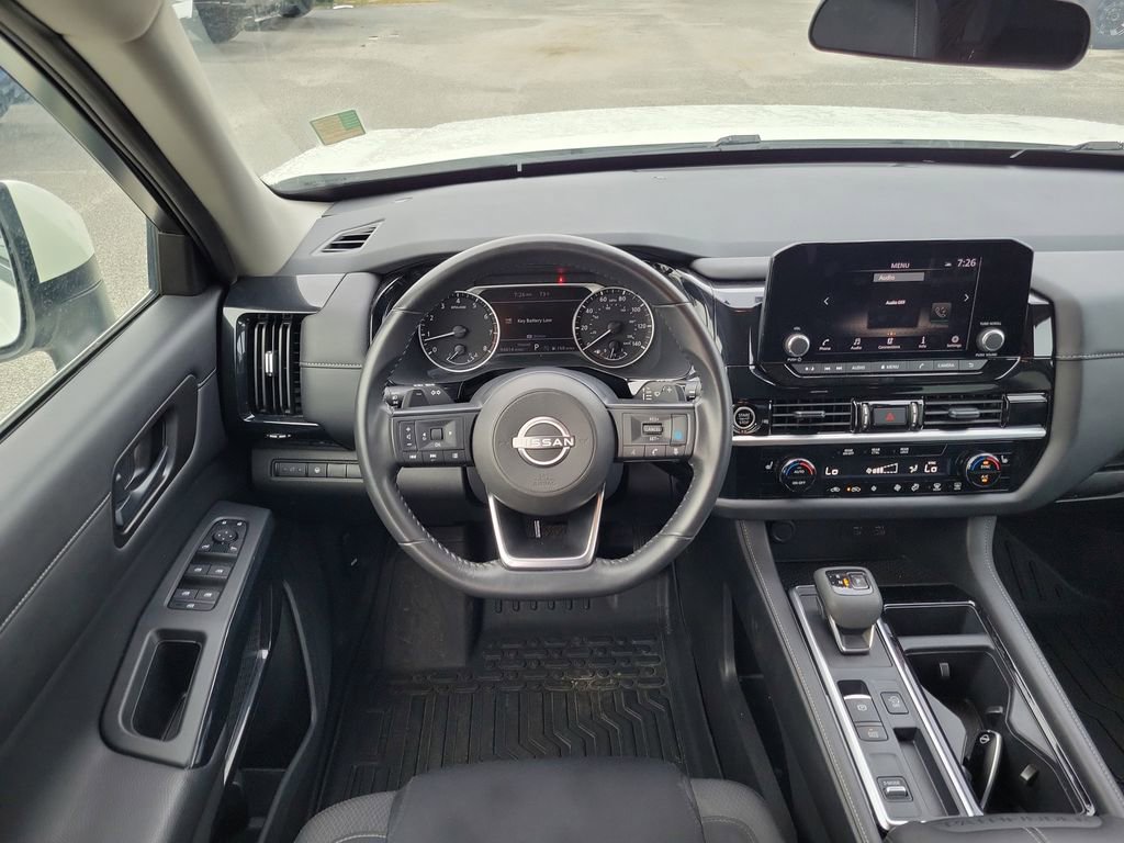 Used 2024 Nissan Pathfinder SV FWD image 29